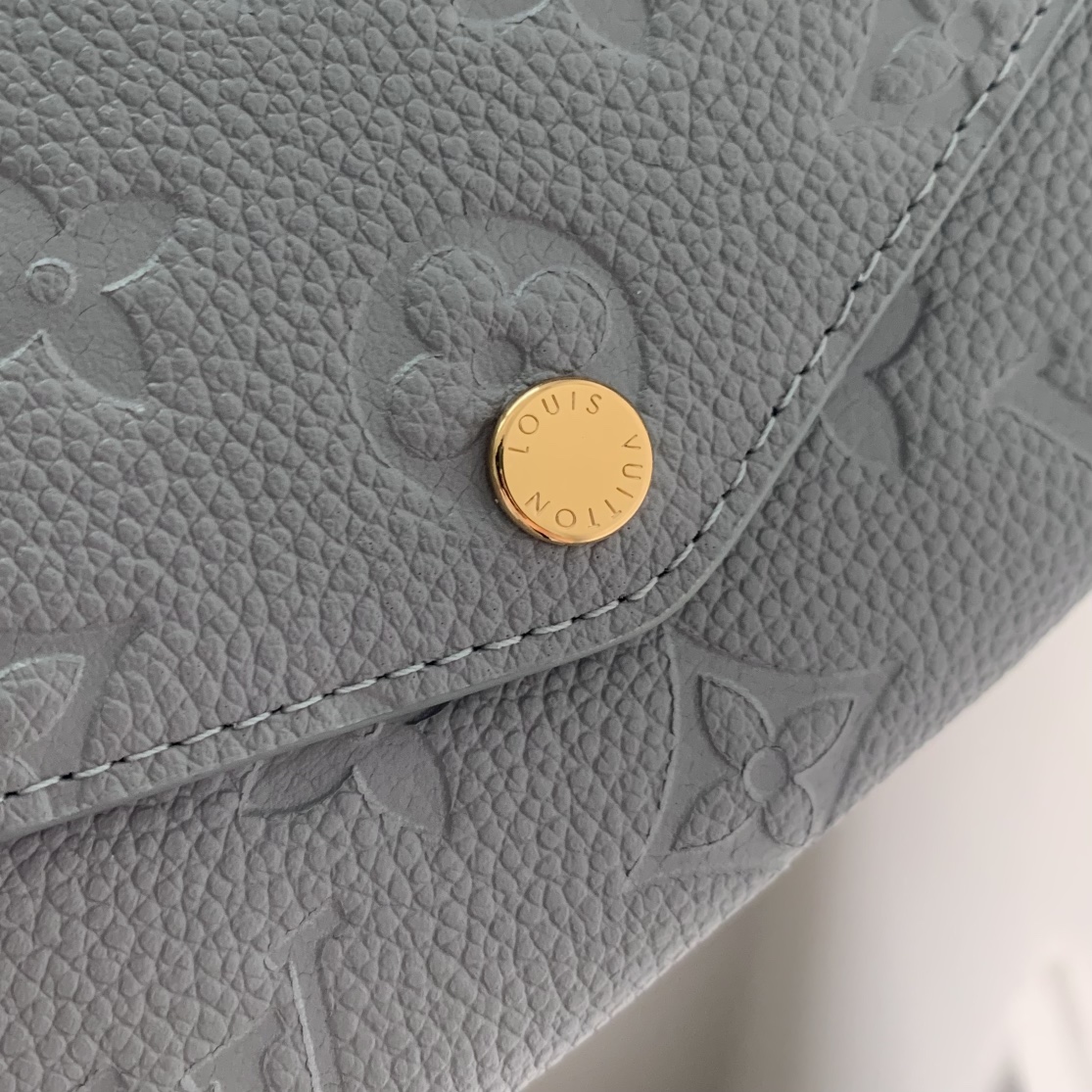 l**is V*t*n sarah wallet-m83580-19 x 10.5 x 2.5cm