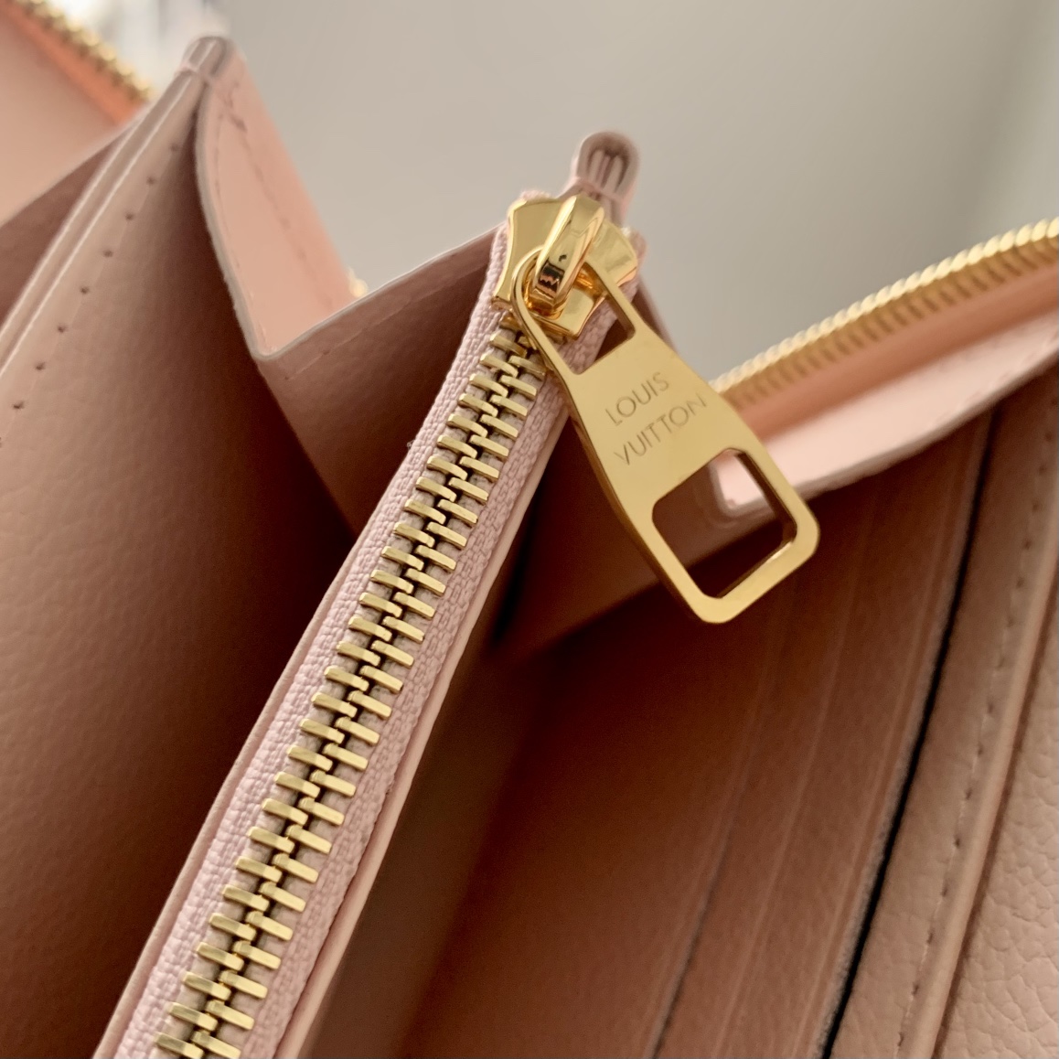 l**is V*t*n zippy wallet n40675-19.5x10cm