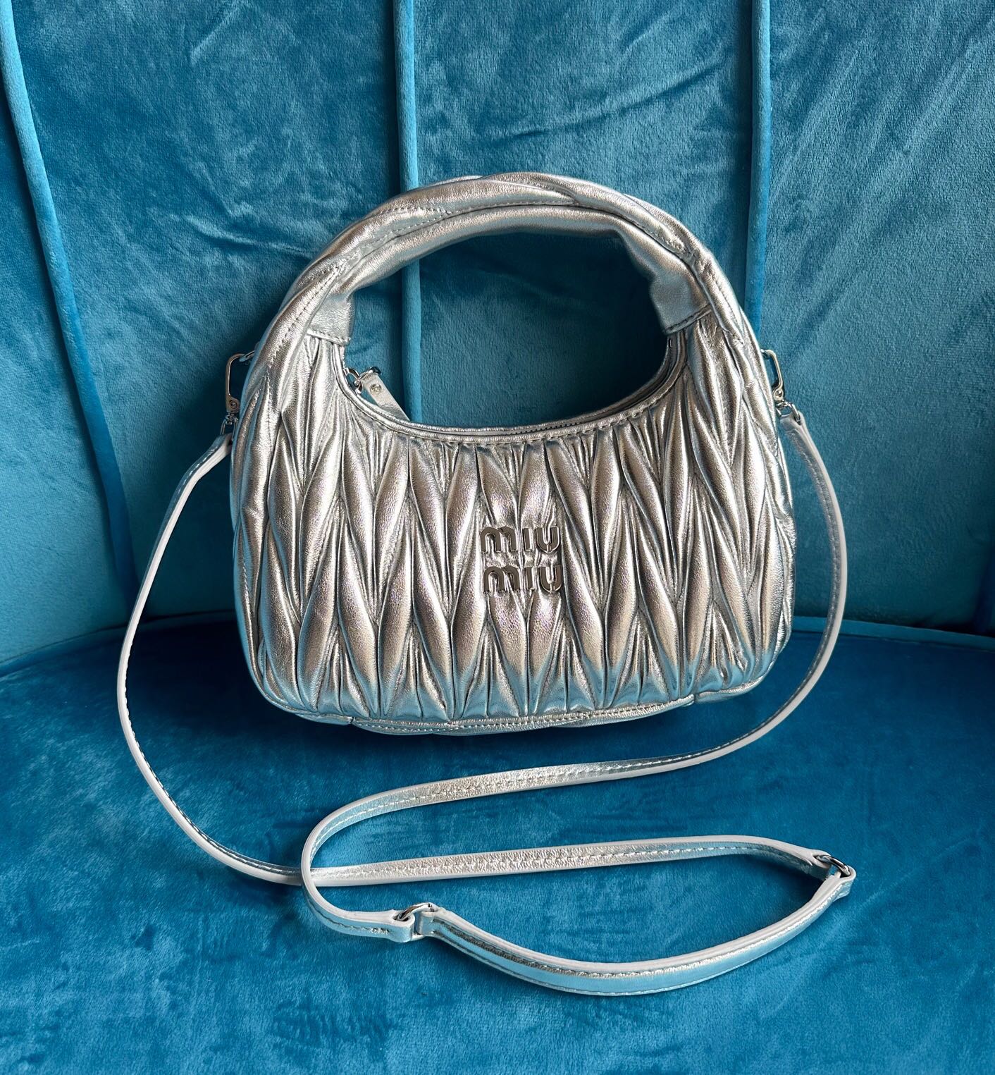 MiuMiu Wander Hobo Bag-23X13X7CM