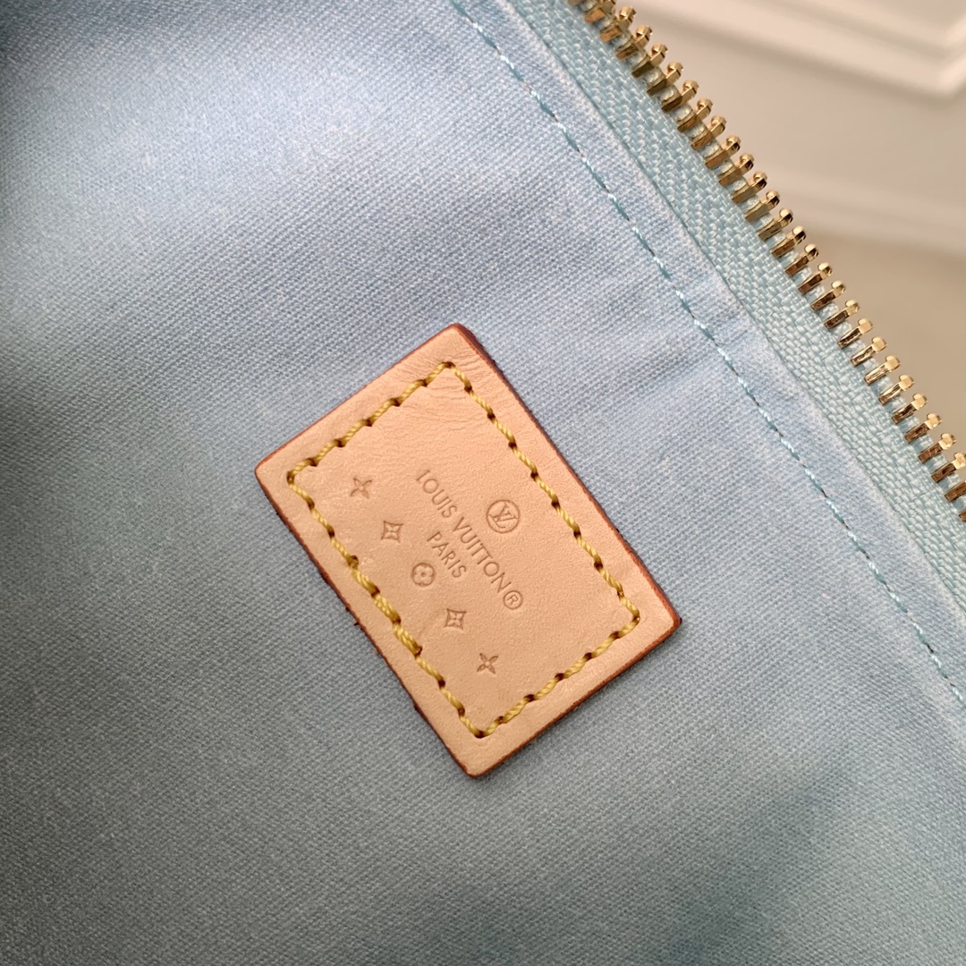 l**is V*t*n nano speedy-16cm