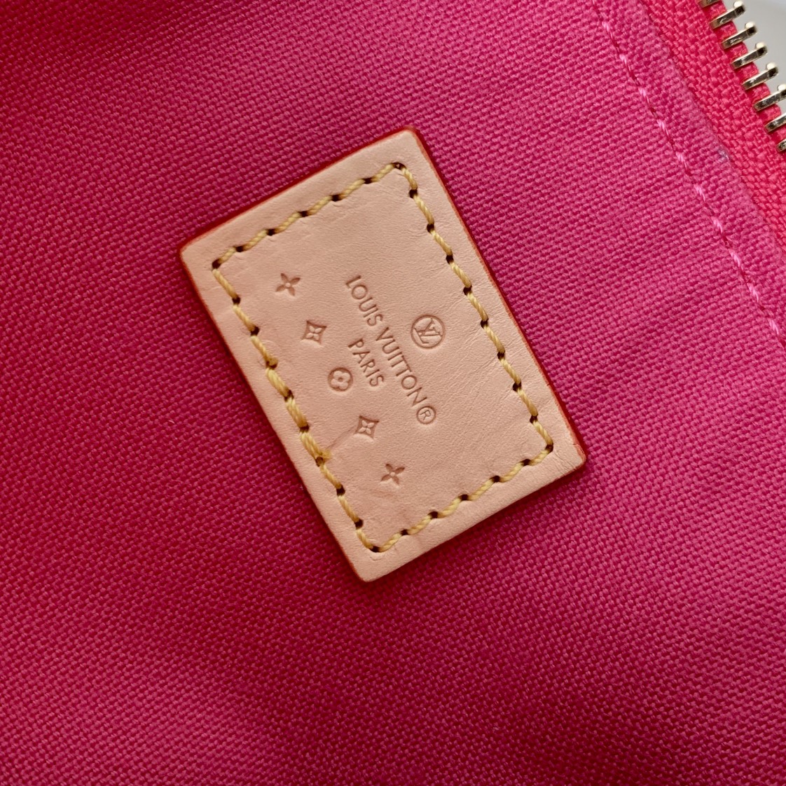 l**is V*t*n nano speedy-16cm