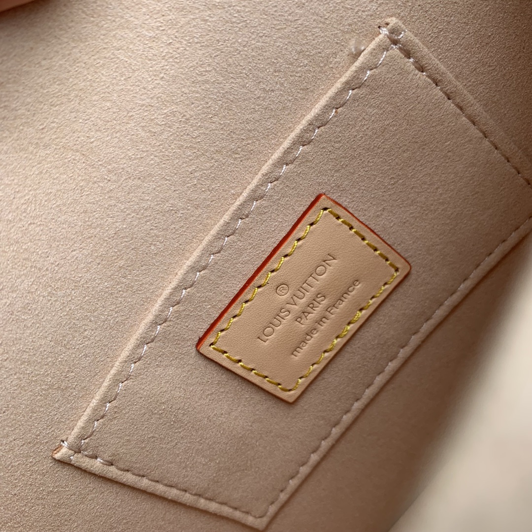 l**is V*t*n mini dauphine bag-20*15*9cm