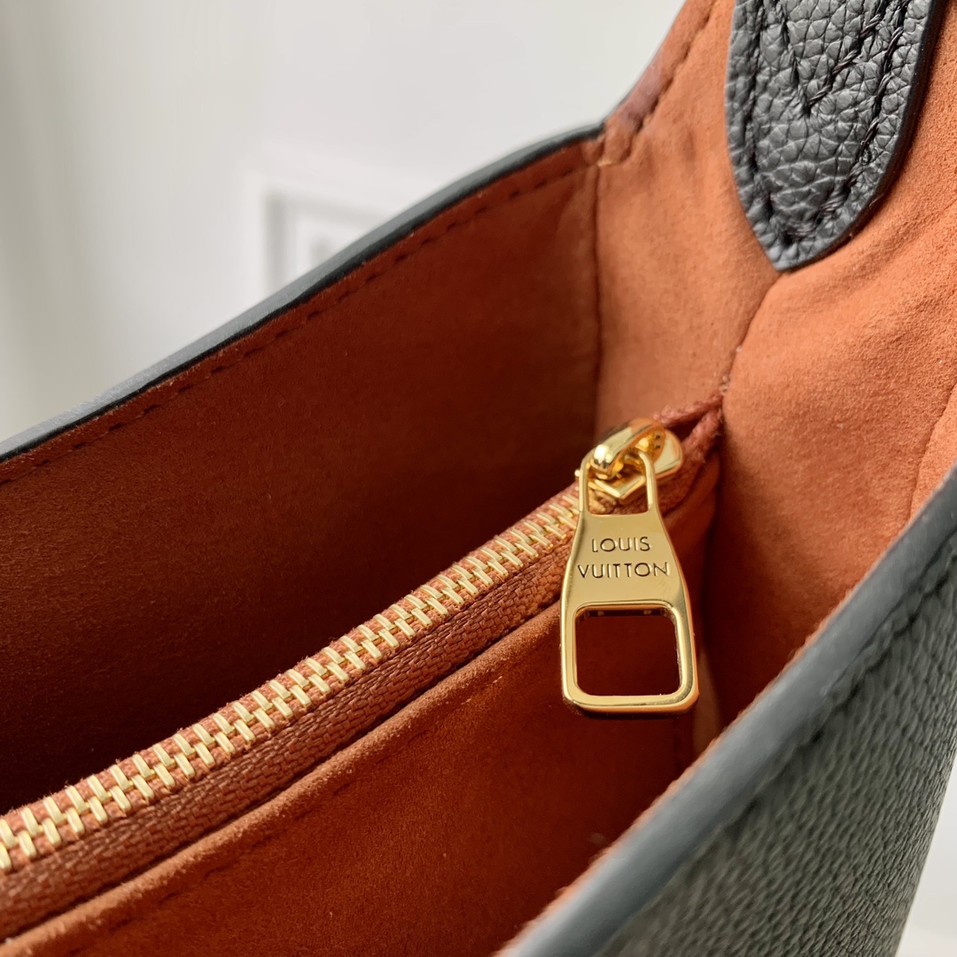 l**is V*t*n low key shoulder bag-m24885-26 x 18 x 7cm