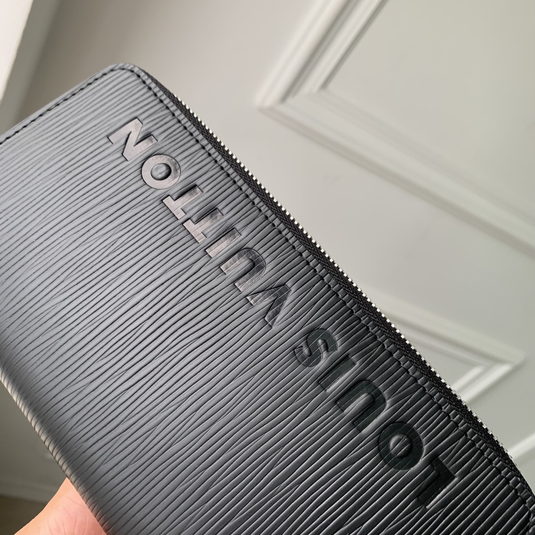 l**is V*t*n zippy vertical wallet m83332-10*20*2cm