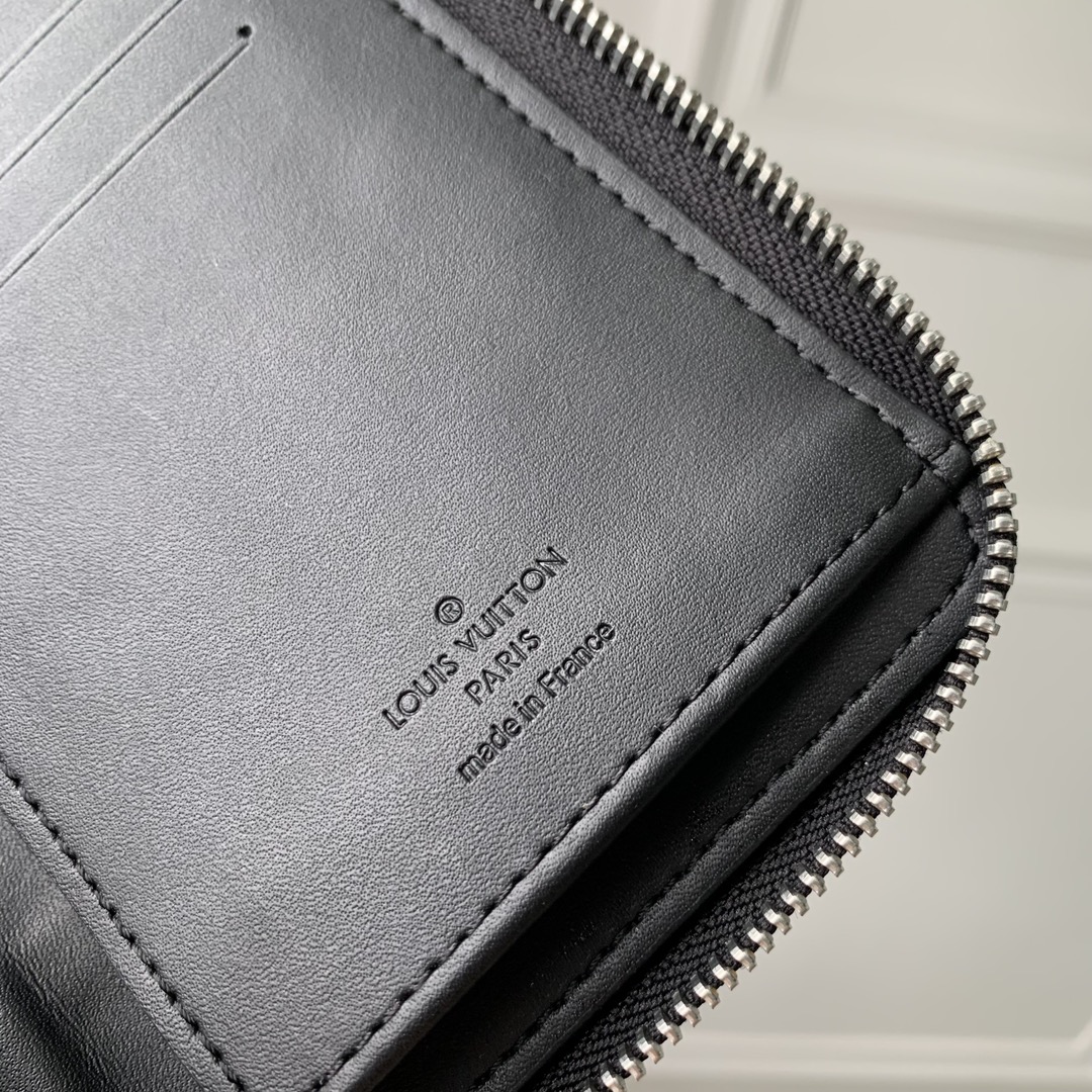l**is V*t*n zippy vertical wallet m83332-10*20*2cm
