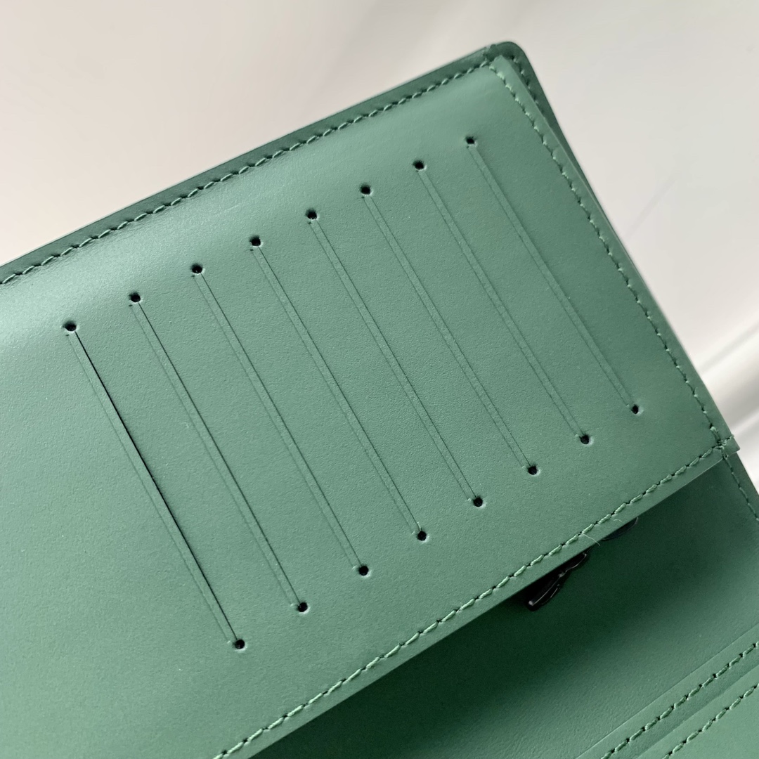 l**is V*t*n brazza wallet-m83335-10 x 19 x 2cm