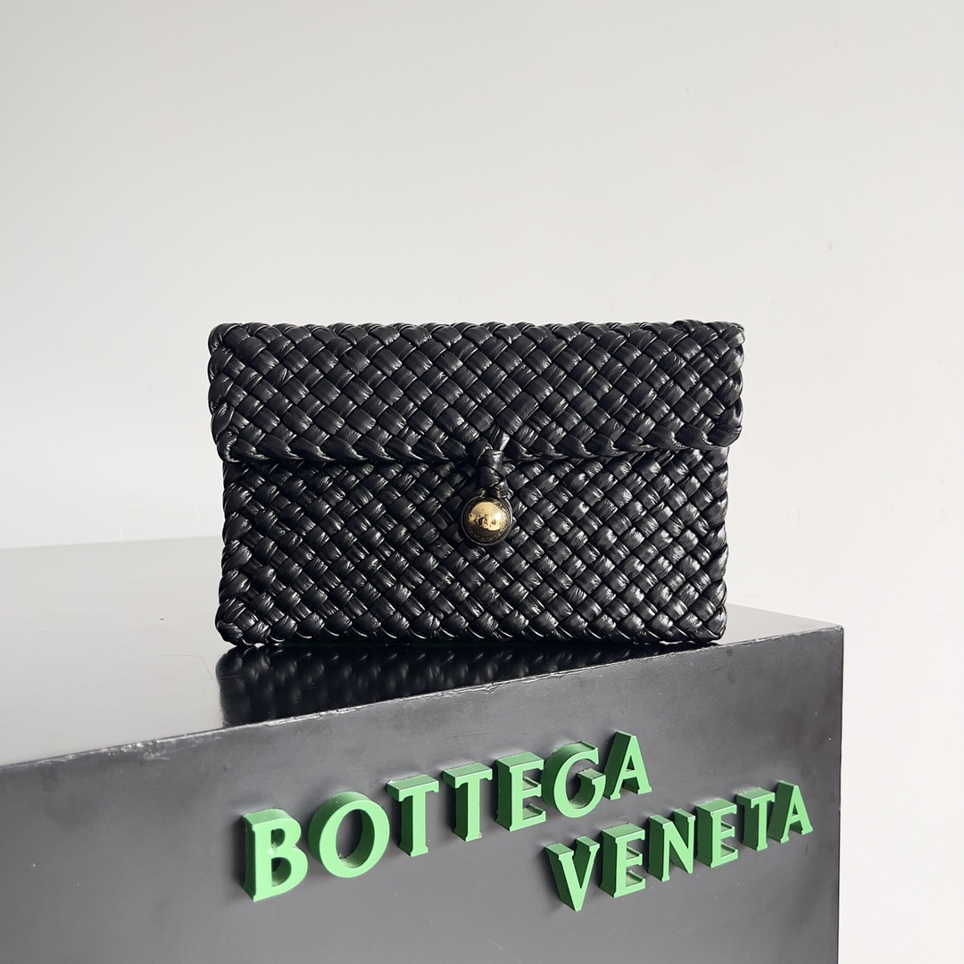 Bo*te*ga ve*ne*ta pouch bag-19*12.5*1cm