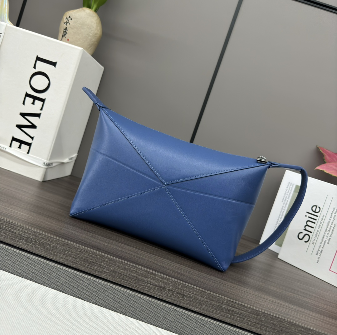 Loewe Pouch-22.7*12*15.5CM