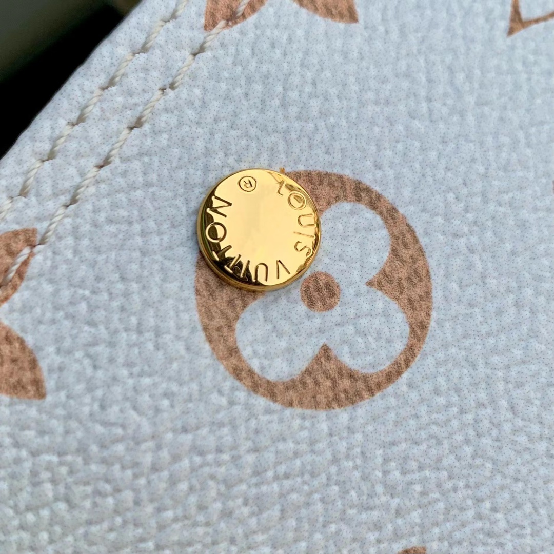 l**is V*t*n atlantis bb handlebag-17x17 x7cm