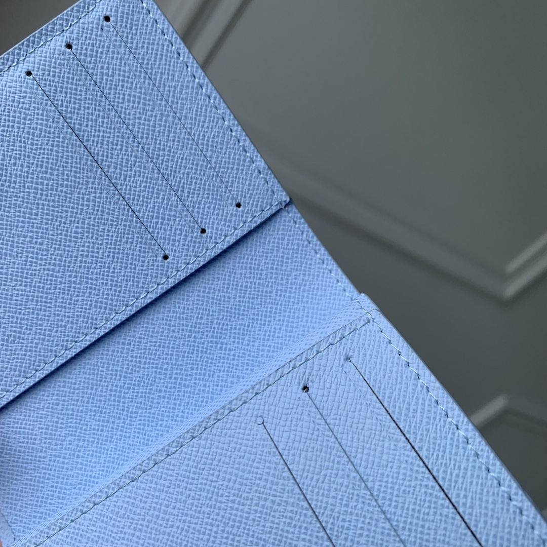 l**is V*t*n zippy coin perth m83500