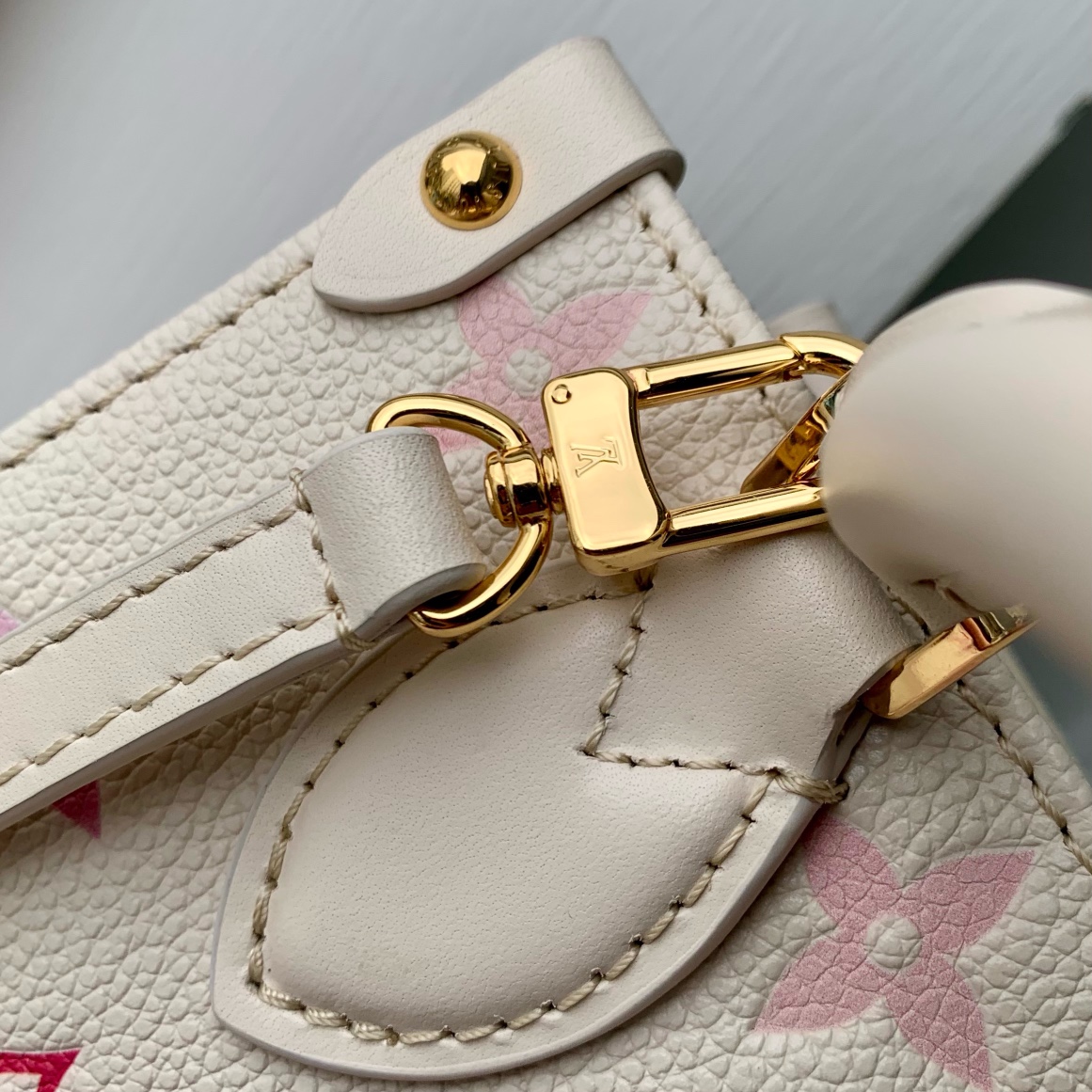 l**is V*t*n onthego bb handbag-18*15*8.5cm