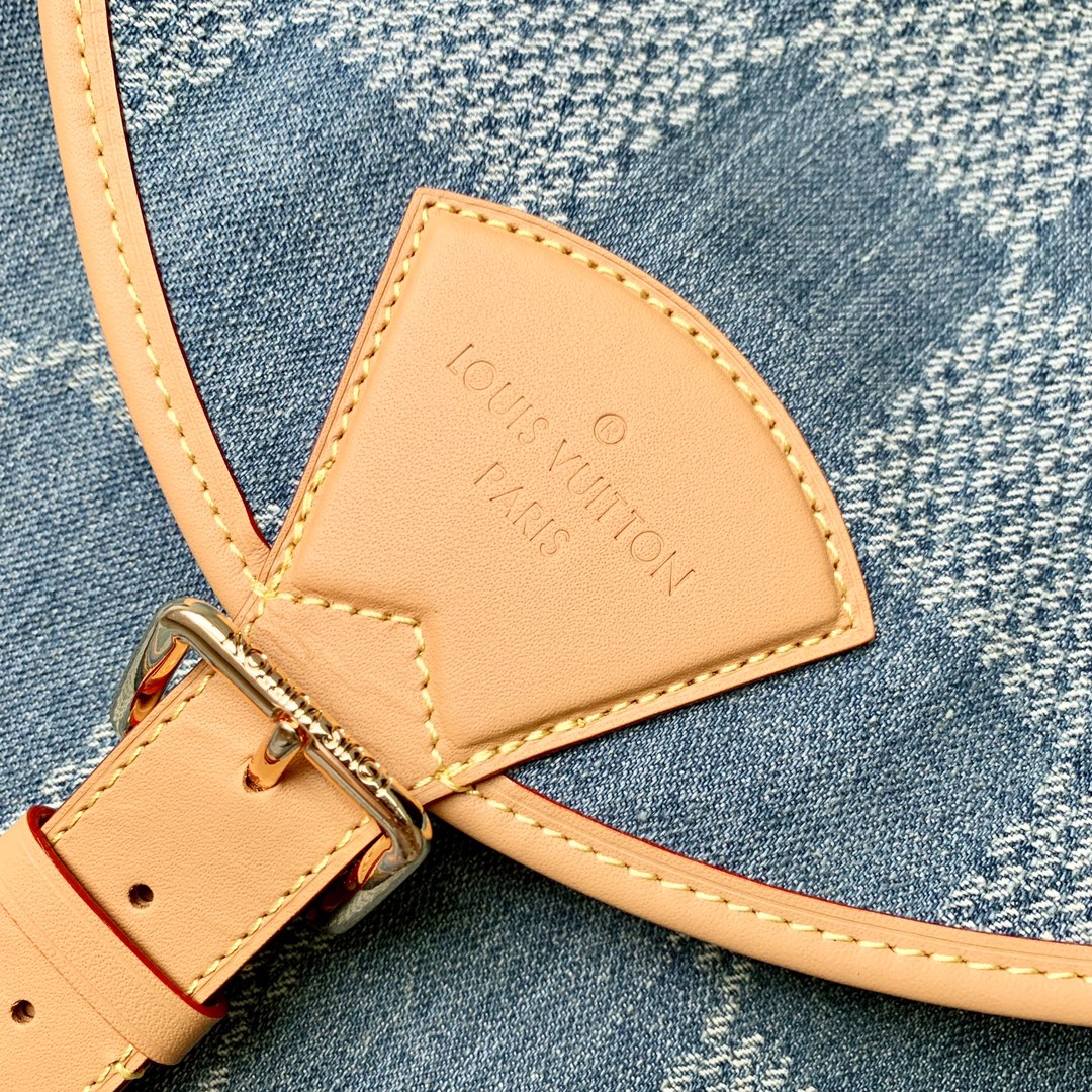 l**is V*t*n montsouris backpack-32 x 40 x 19cm