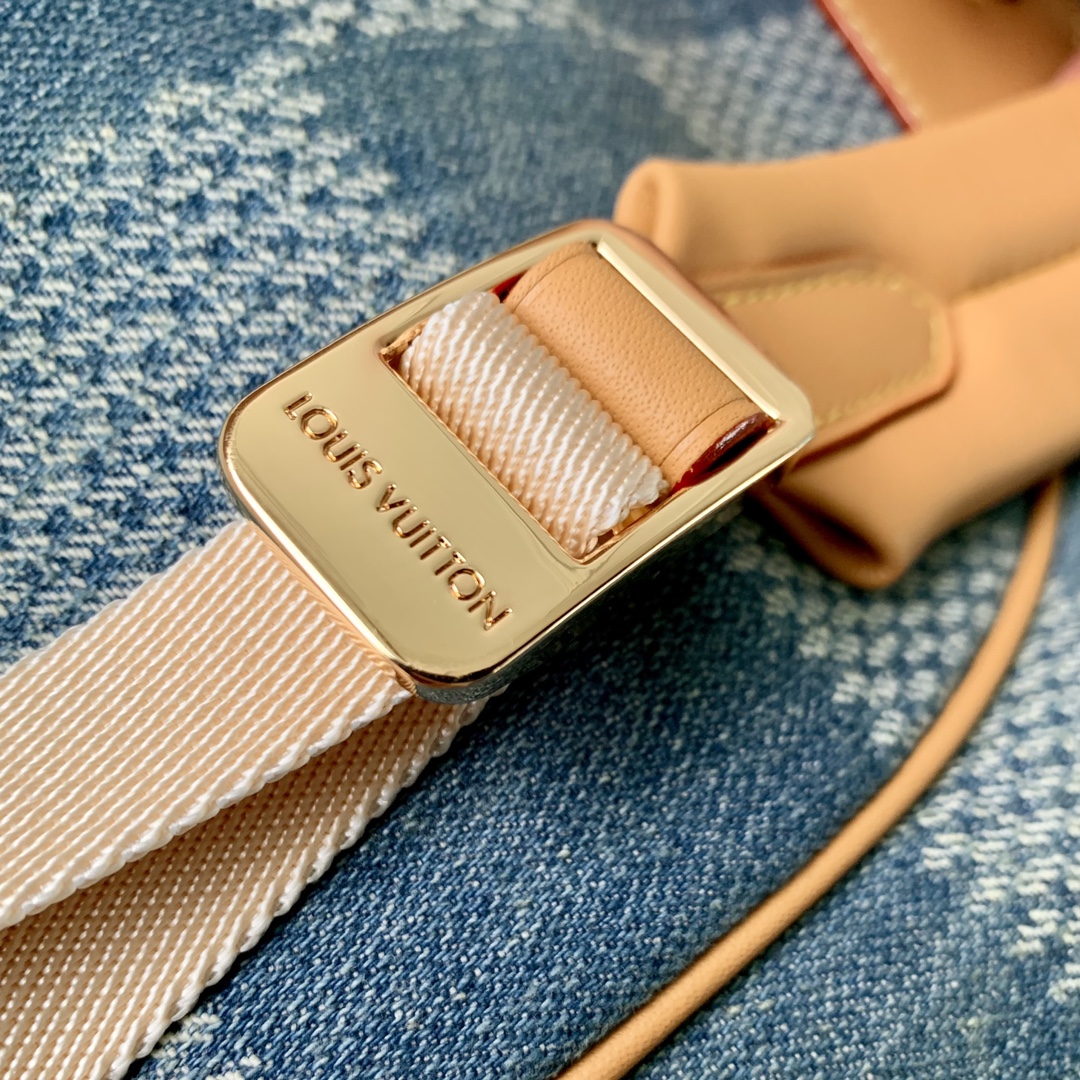 l**is V*t*n montsouris backpack-32 x 40 x 19cm