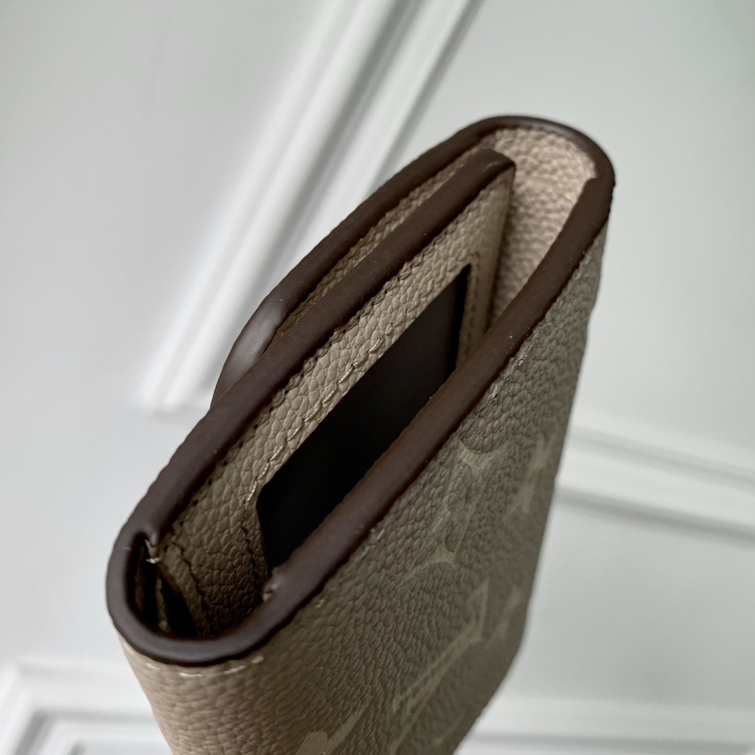 l**is V*t*n wallet-m83231-11×8cm