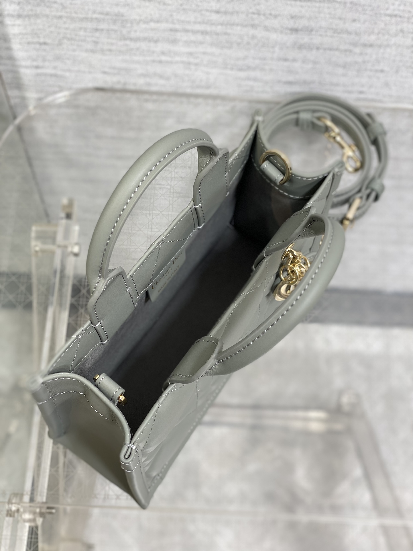 D*or book tote-21.5*13*7.5cm