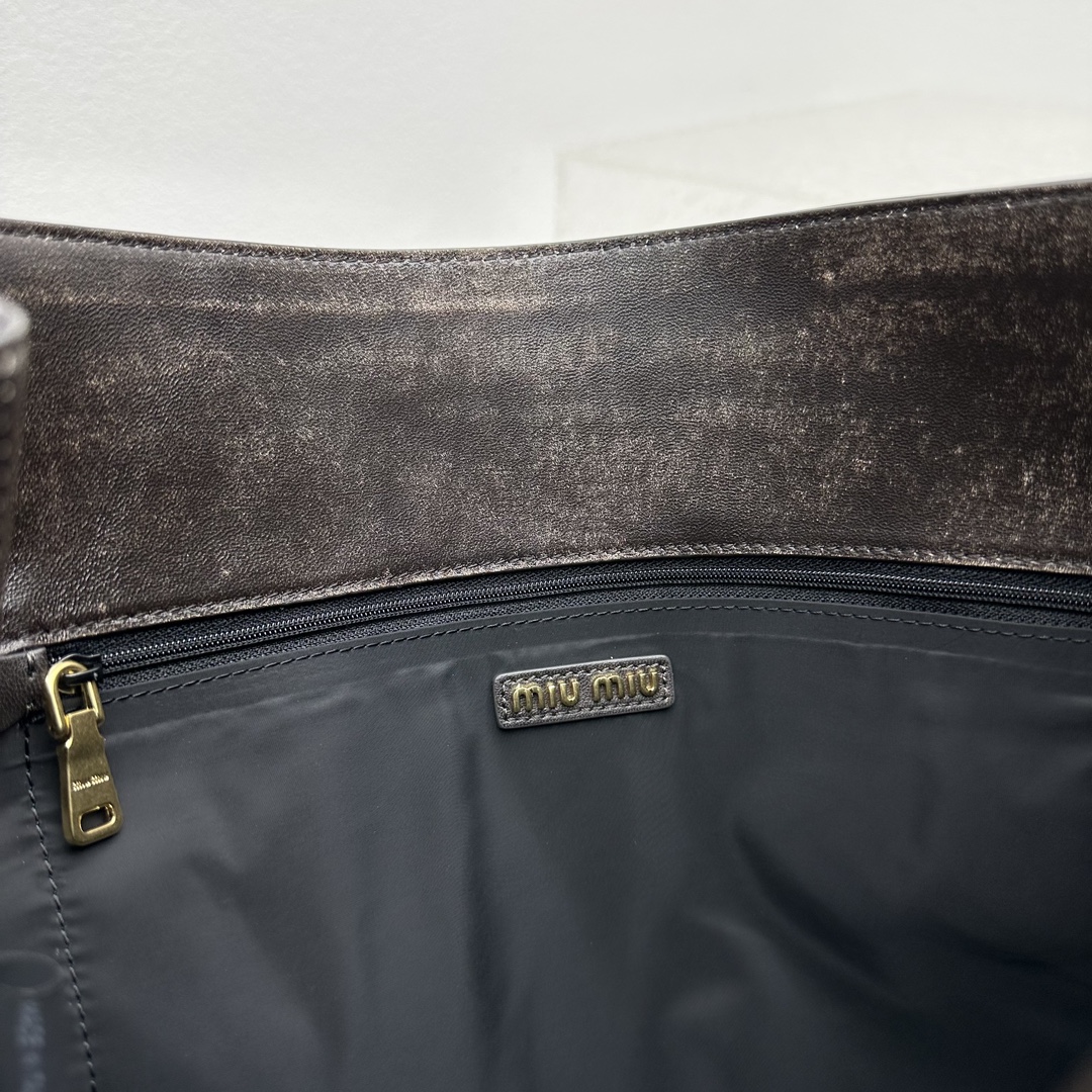 MiuMiu 2024SS Hobo Tote-38.5*11*39CM