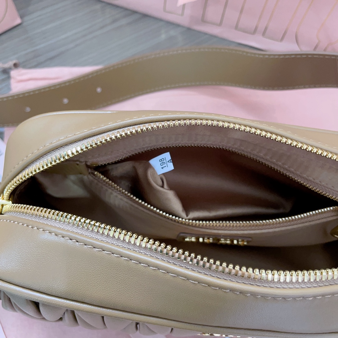 MiuMiu Matelassé Leather Shoulder 5BC158 Bag-24*11.5*7CM