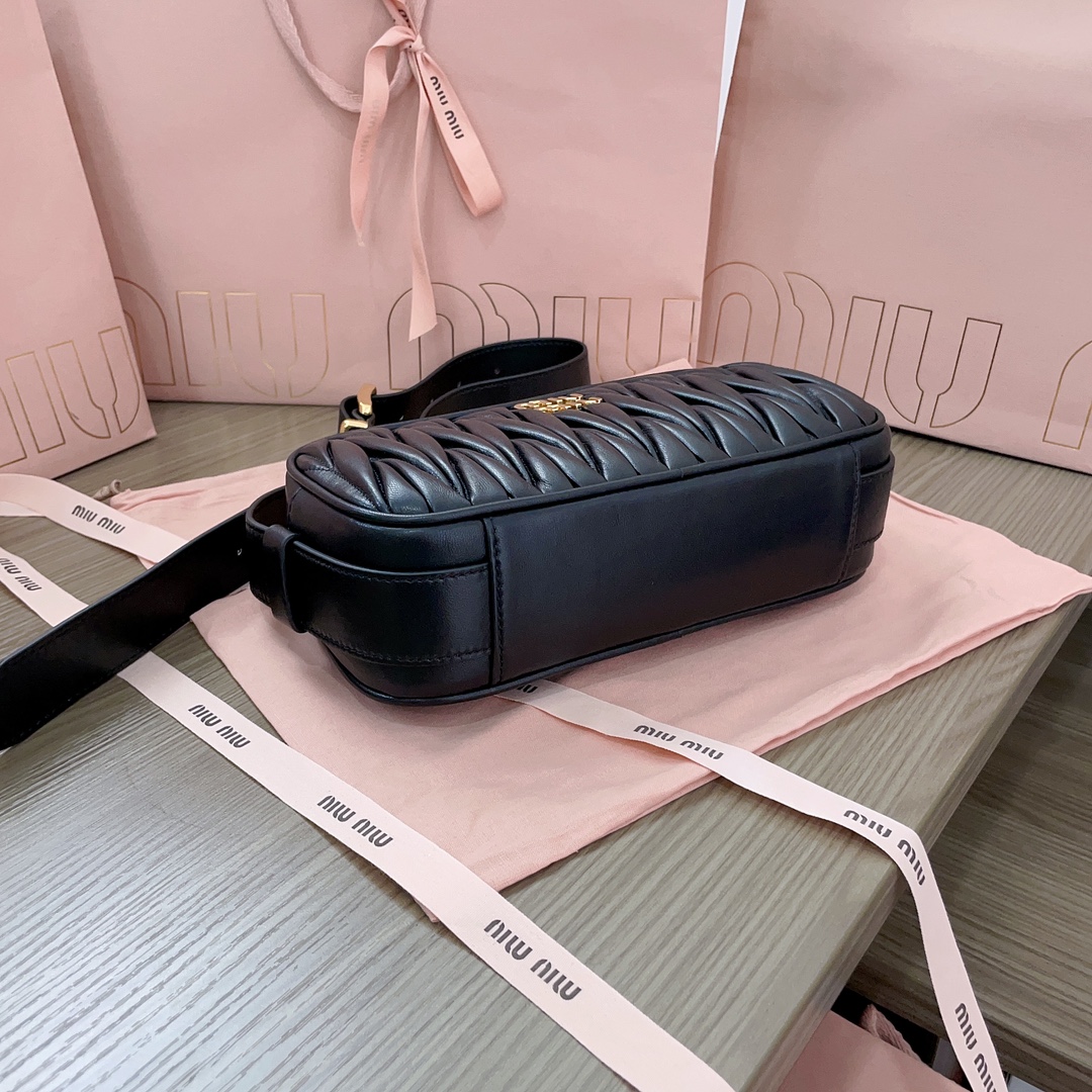 MiuMiu Matelassé Leather Shoulder 5BC158 Bag-24*11.5*7CM