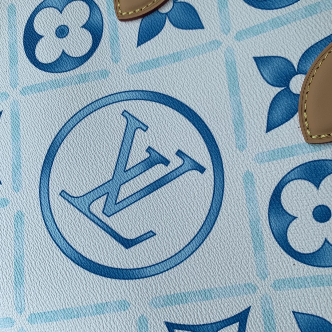 l**is V*t*n small onthego handbag-35*28*15cm