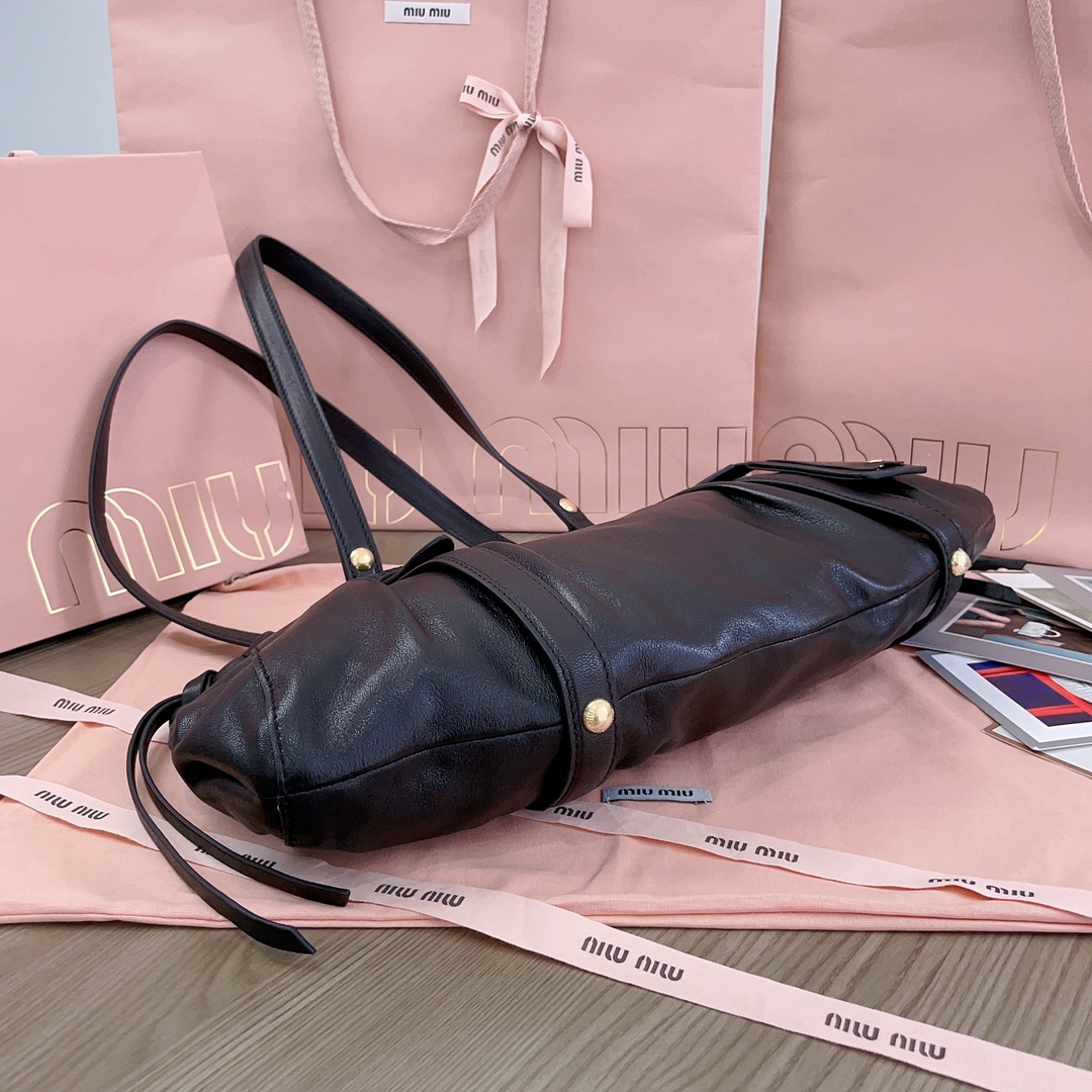 MiuMiu Casual Style Street Style 2WAY Plain Leather Party Style-44 X 16 X10.5CM