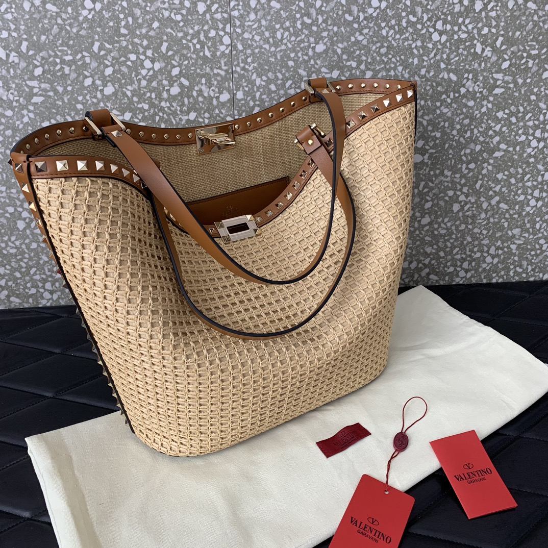 Valentino Rockstud Raffia Tote-31*30*13.5CM