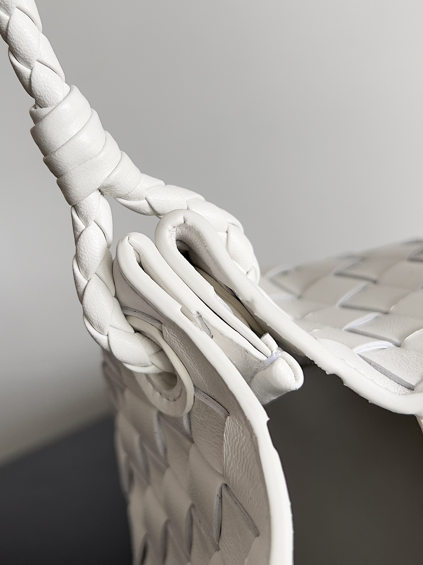 Bo*te*ga ve*ne*ta andiamo parachute tote-21*17*16.5cm