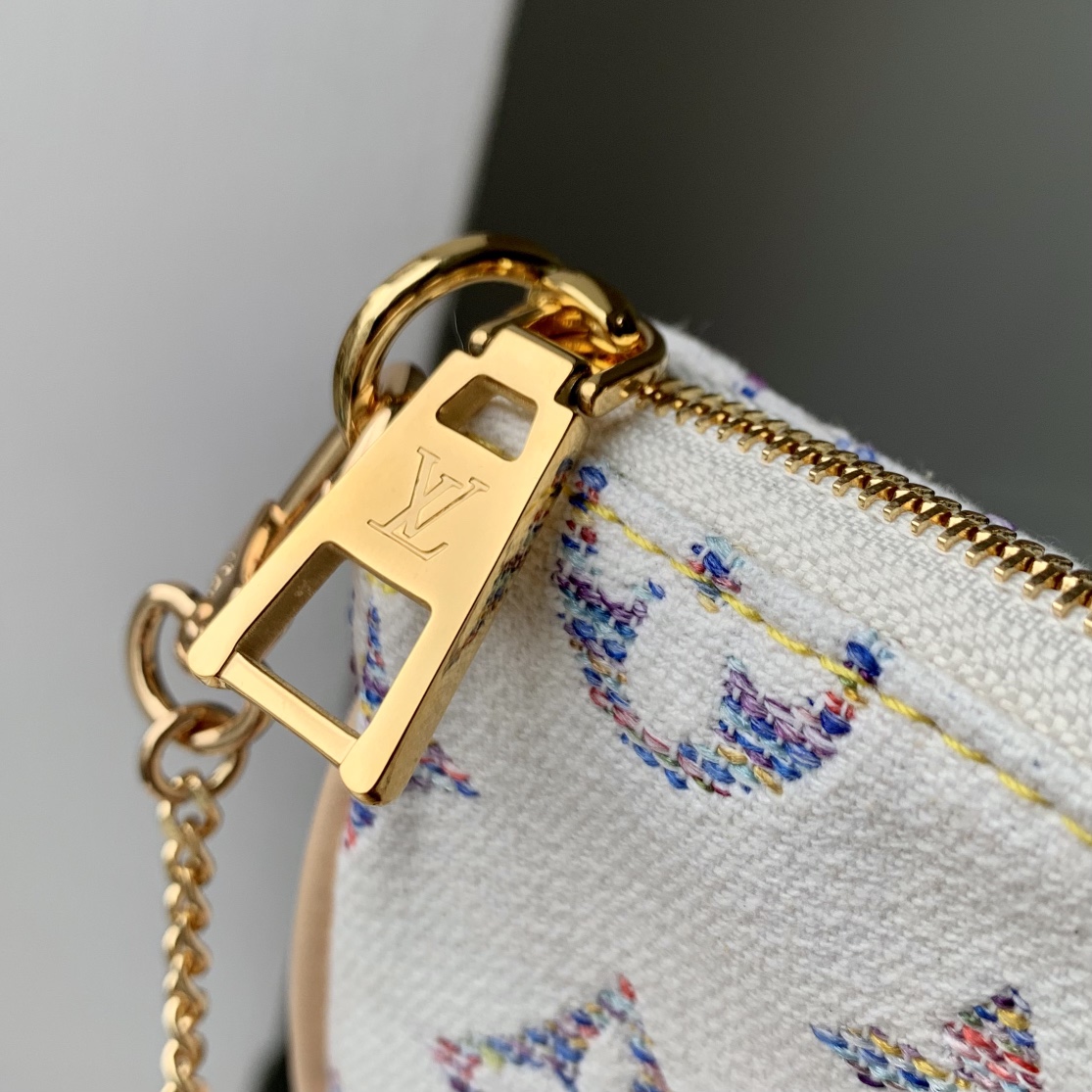 l**is V*t*n mini pochette accessoires-15*9.5*3cm