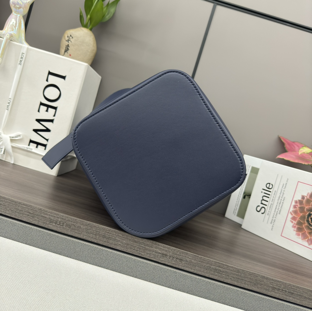 Loewe Pebble Bucket Bag-24.5*23.5*28CM