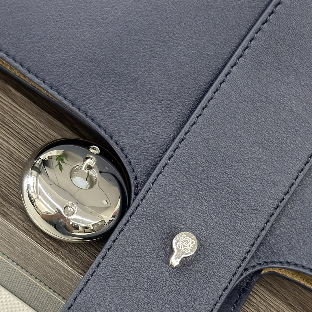 Loewe Pebble Bucket Bag-24.5*23.5*28CM