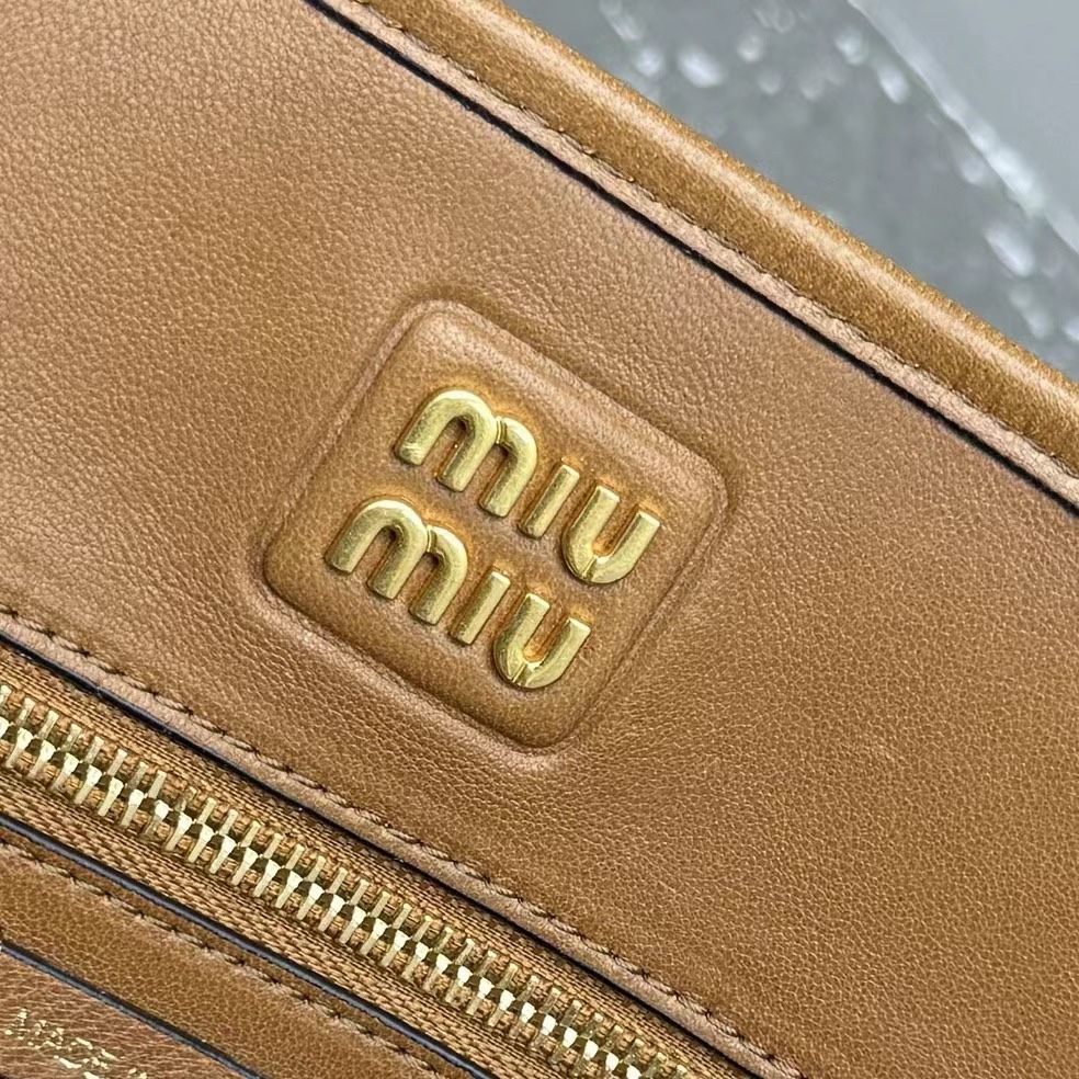 MiuMiu Aventure Nappa Tote-31X40X13CM