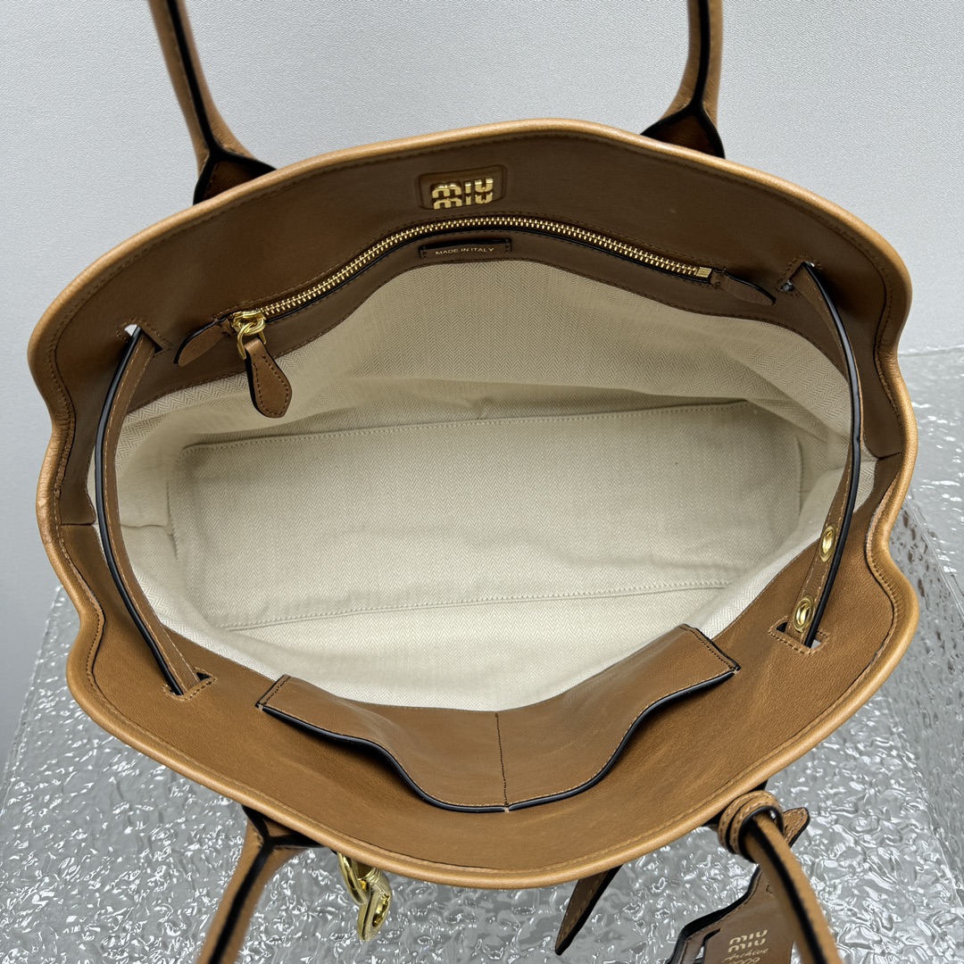 MiuMiu Aventure Nappa Tote-31X40X13CM