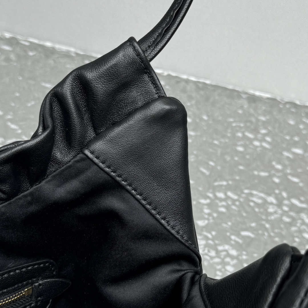 MiuMiu Wrinkle Dumpling Bag-38*19*7CM