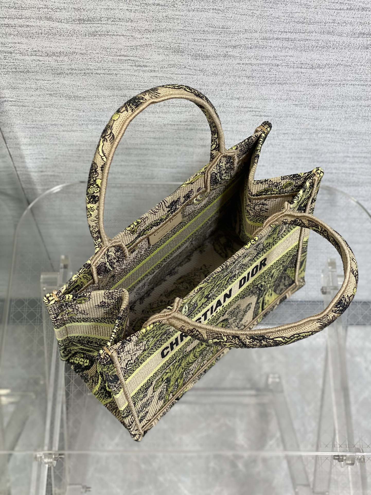 D*or small book tote-26*8*22cm