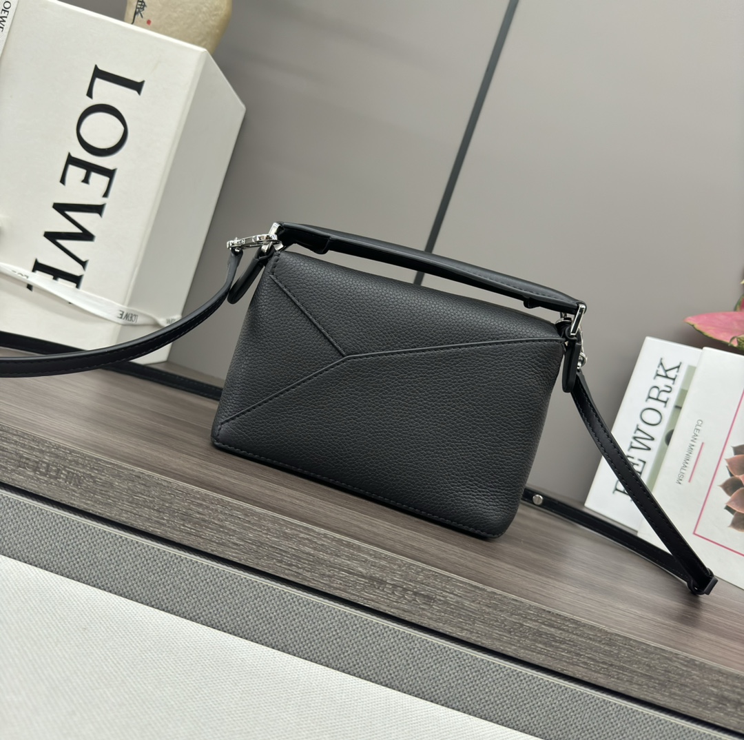 Loewe Puzzle Edge Bag-18*12.5*8CＭ