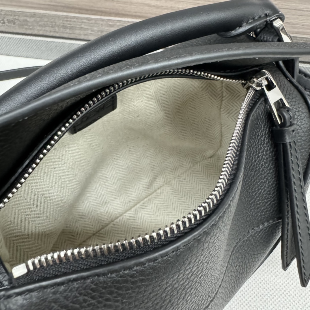 Loewe Puzzle Edge Bag-18*12.5*8CＭ