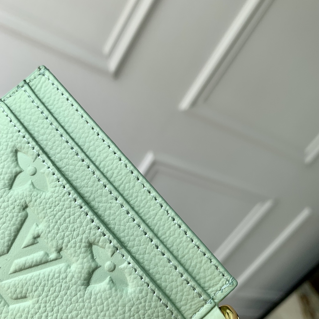 l**is V*t*n wallet-m82132-10.2 x 7.3 x 0.3cm