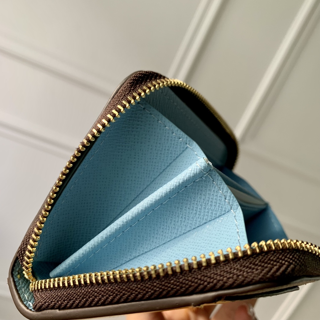 l**is V*t*n zippy wallet-11*8*2.5cm