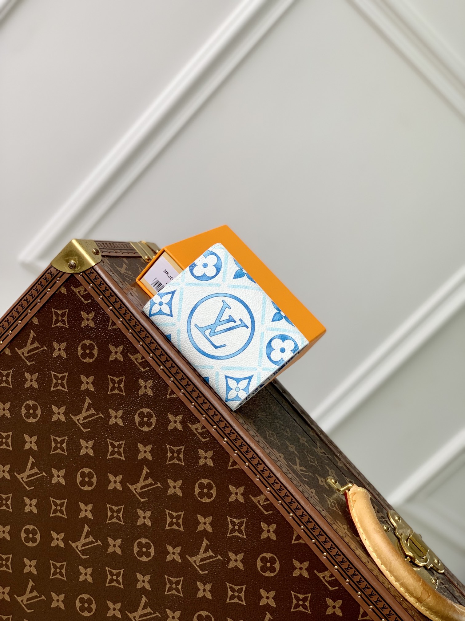 l**is V*t*n victorine by the pool wallet-12 x 9.5 x 2.5cm