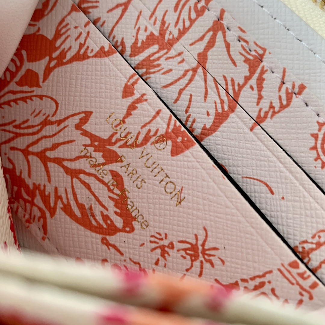 l**is V*t*n by the pool zippy coin purs-11*8.5*2cm