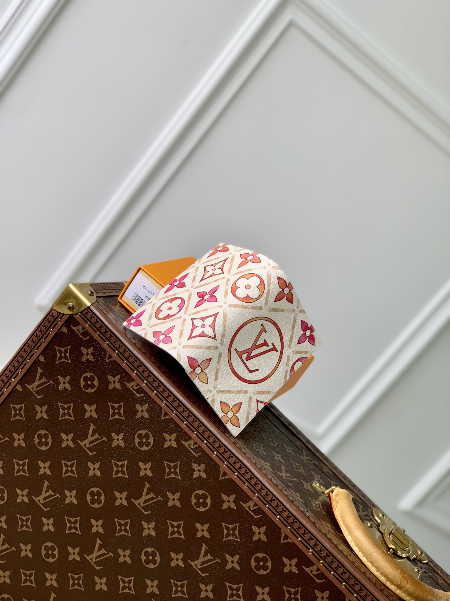 l**is V*t*n by the pool wallet-10 x 14 x 2.5cm