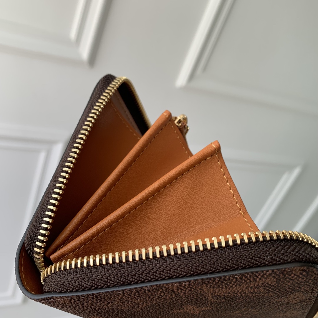 l**is V*t*n wallet-m11702 -19*10cm