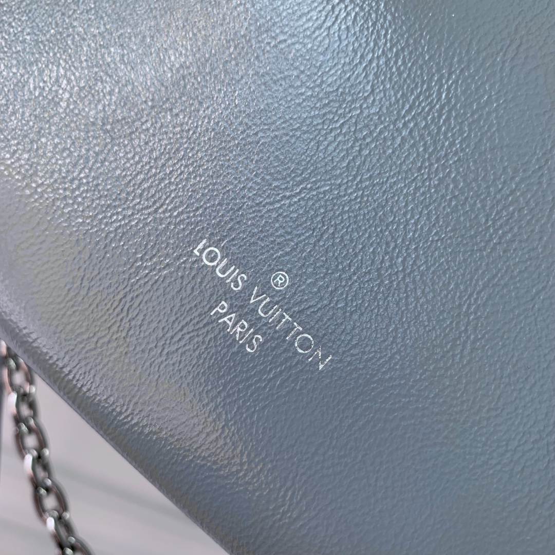 l**is V*t*n slim trunk--m25445-23 x 12 x 4cm