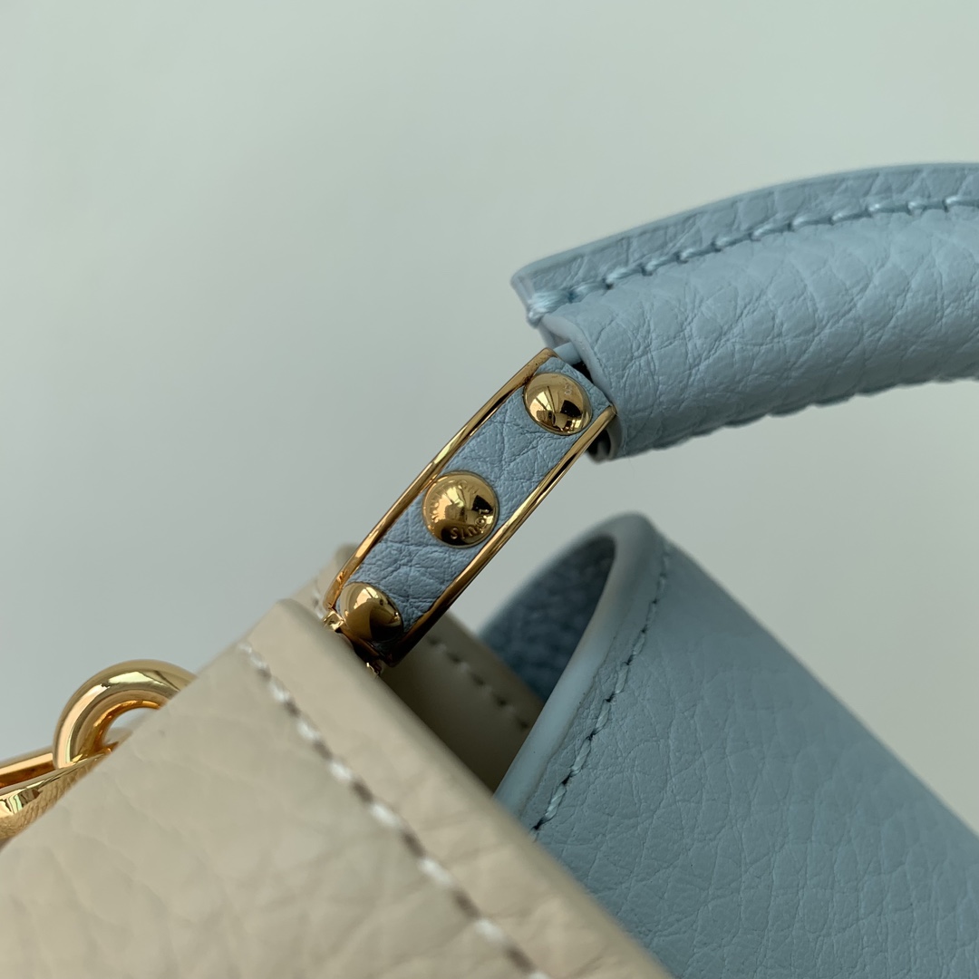 l**is V*t*n capucines nano bag-16.3 x 11 x 6.5cm