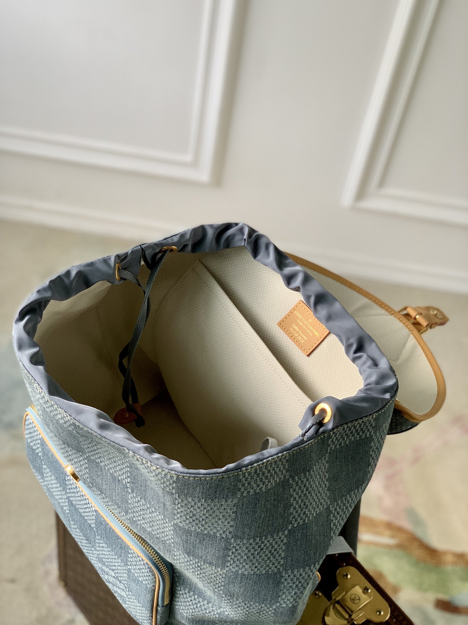 l**is V*t*n montsouris backpack-32 x 40 x 19cm