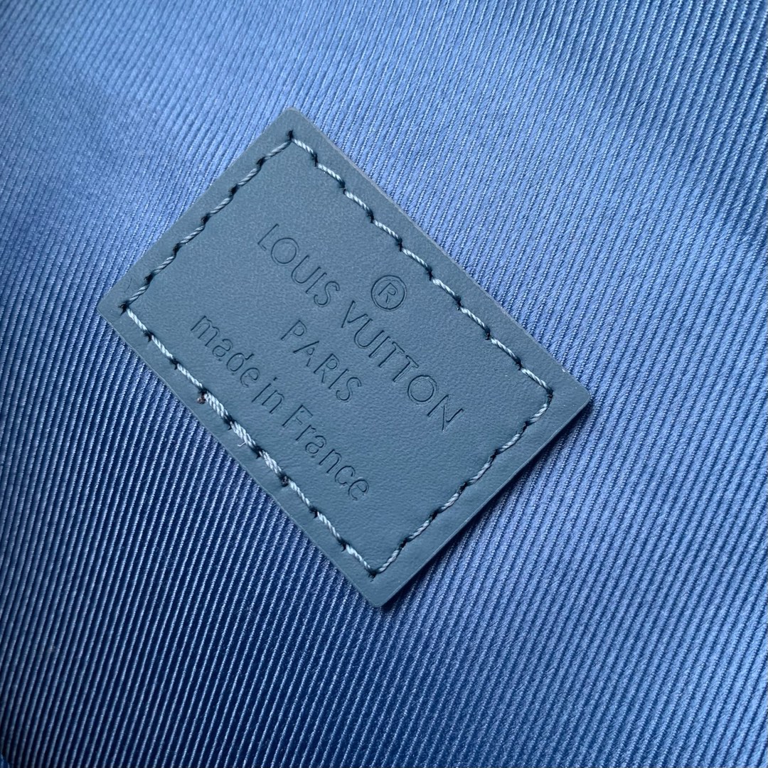 l**is V*t*n pilot bag-m83563-20 x 12 x 5.5cm