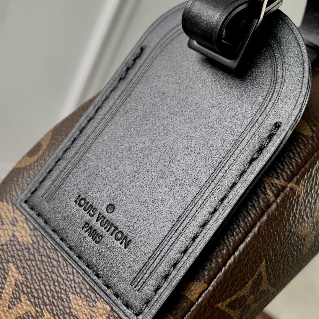 l**is V*t*n hamac bag-28.5 x 15 x 8cm