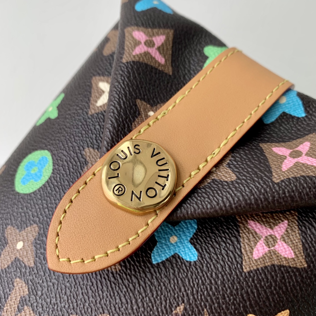 l**is V*t*n crossbody bag-12.5 x 18 x 8.5cm