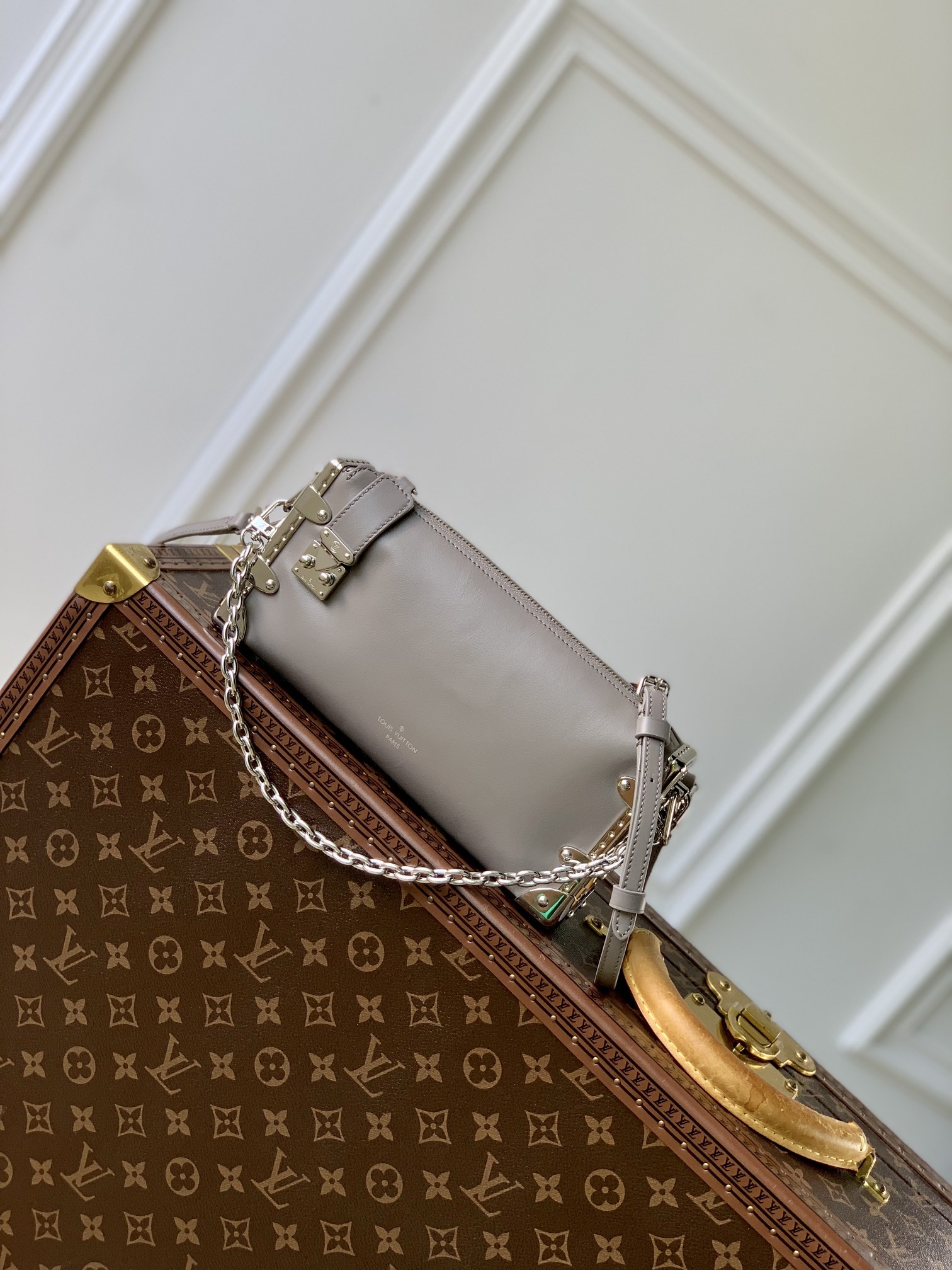 l**is V*t*n slim trunk--m25445-23 x 12 x 4cm