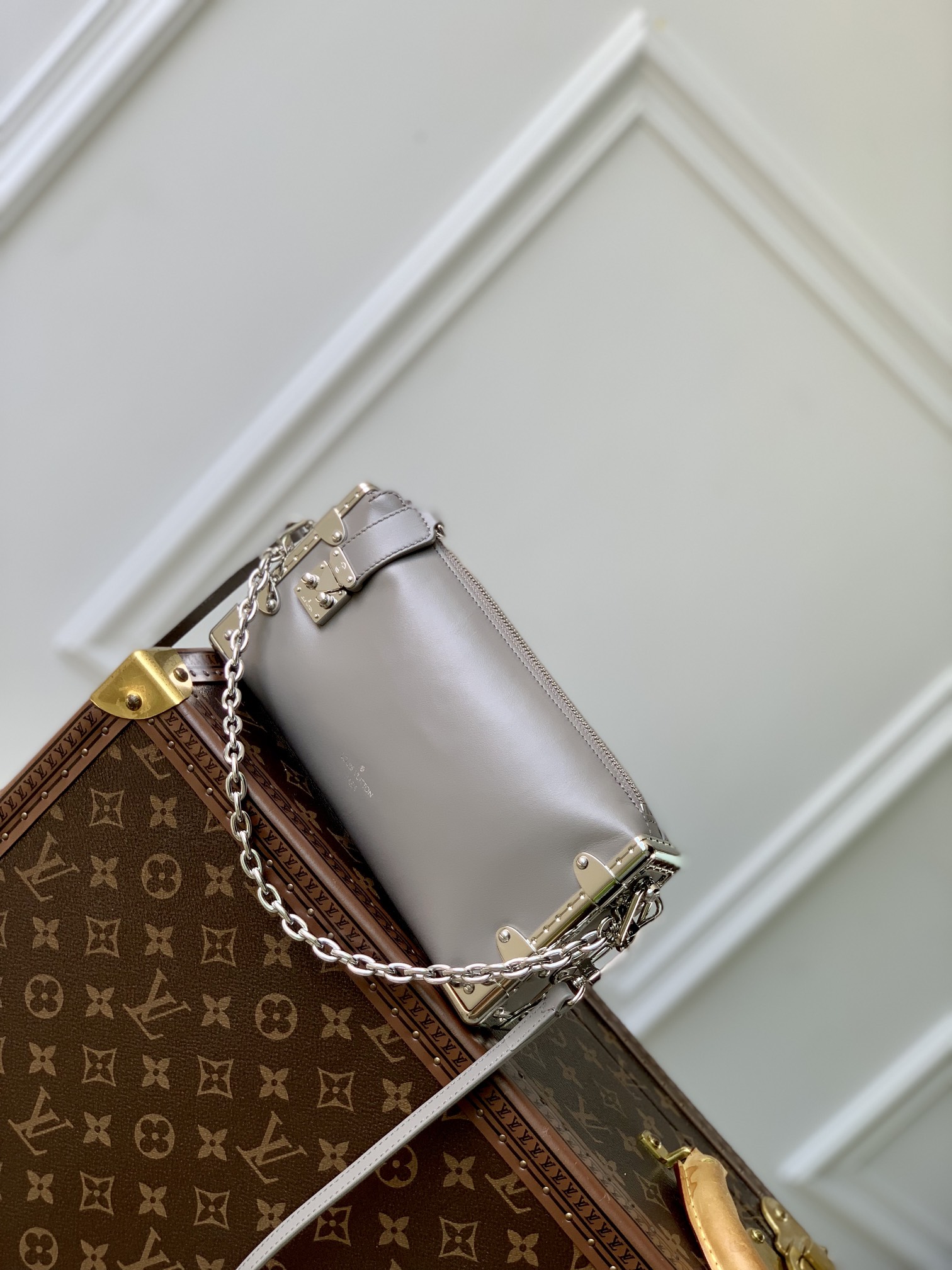 l**is V*t*n slim trunk--m25445-23 x 12 x 4cm