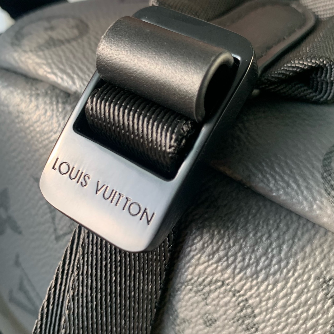 l**is V*t*n discovery backpsck-m31033-29*38*20cm